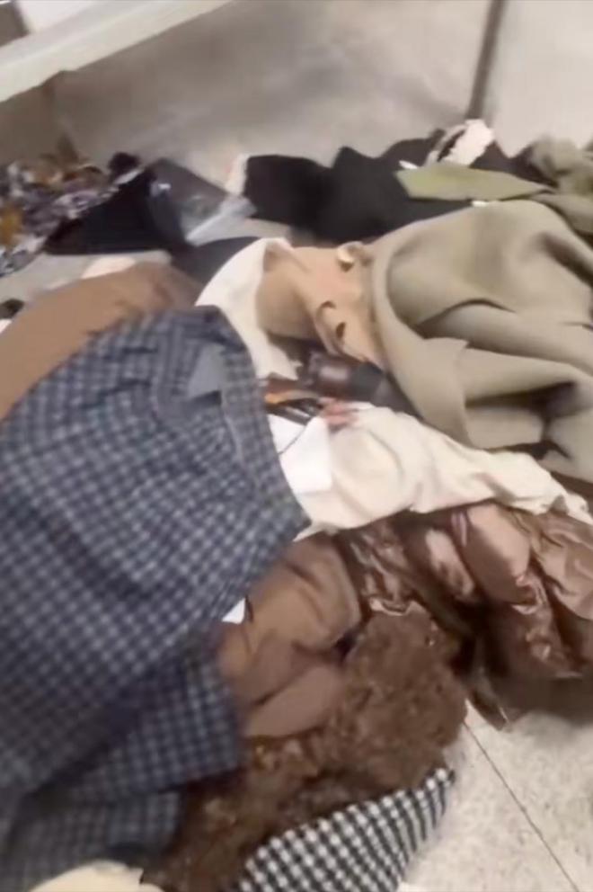 装捡垃圾偷走上万元衣服网友：以前更凶AG真人登录入口成都一批发市场女子假