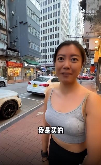 买15平米晚上睡衣柜顶客厅宽敞还有大阳台AG真人游戏第一品牌女子香港花近400万(图1)